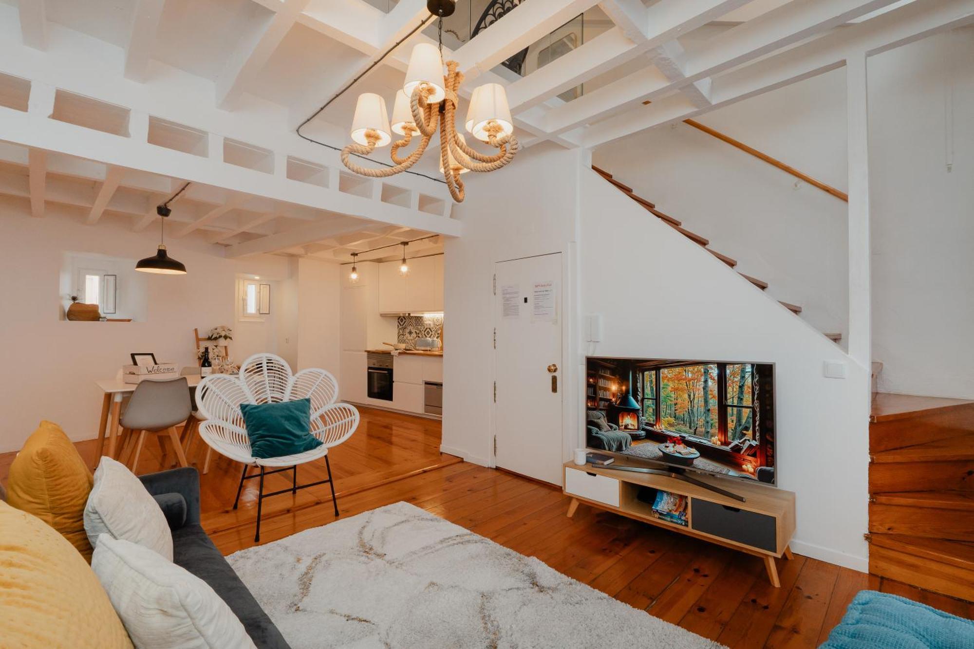 דירות ליסבון Stylish Getaway In A Mezzanine Flat By The Castle מראה חיצוני תמונה