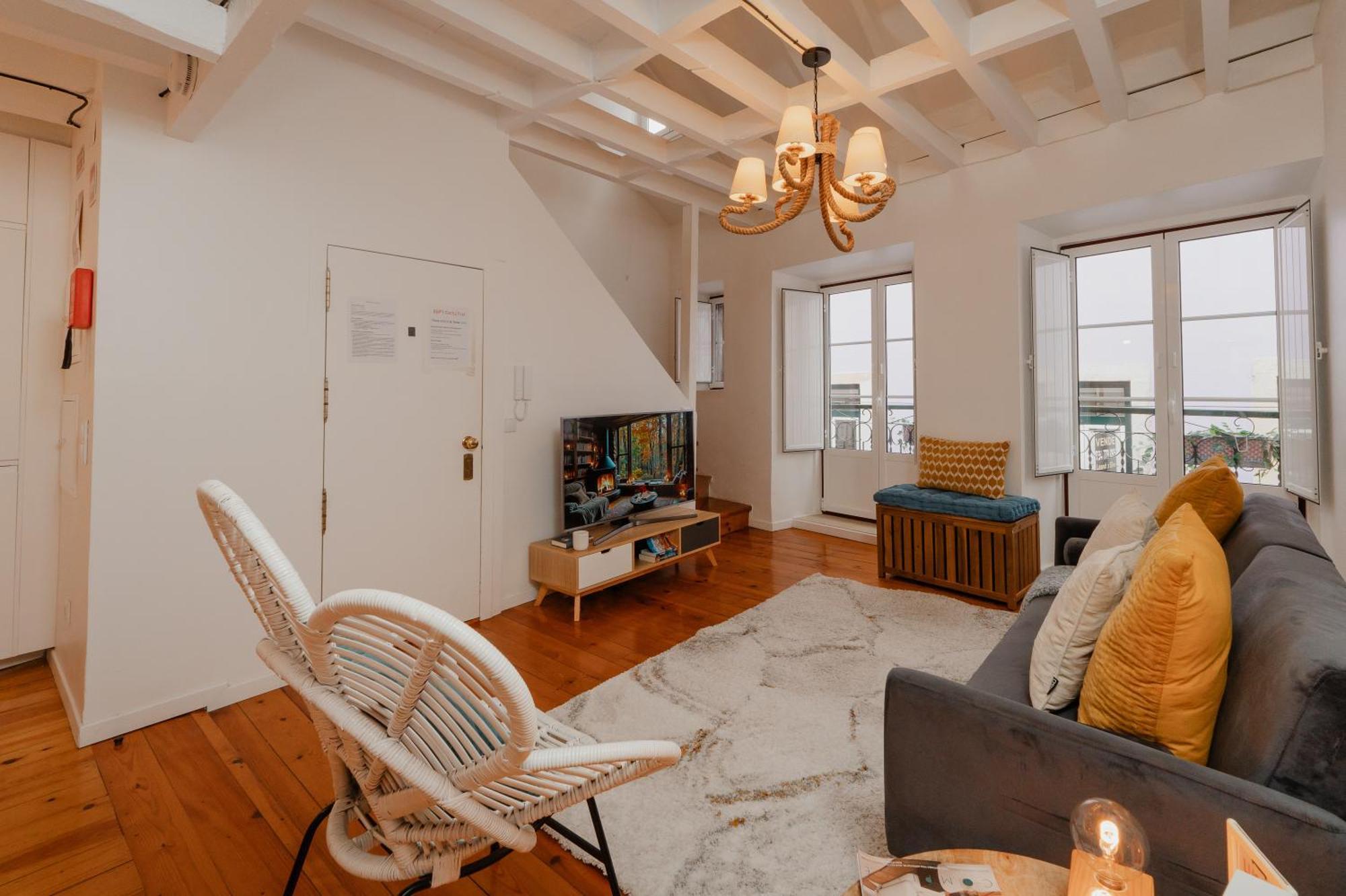 דירות ליסבון Stylish Getaway In A Mezzanine Flat By The Castle מראה חיצוני תמונה
