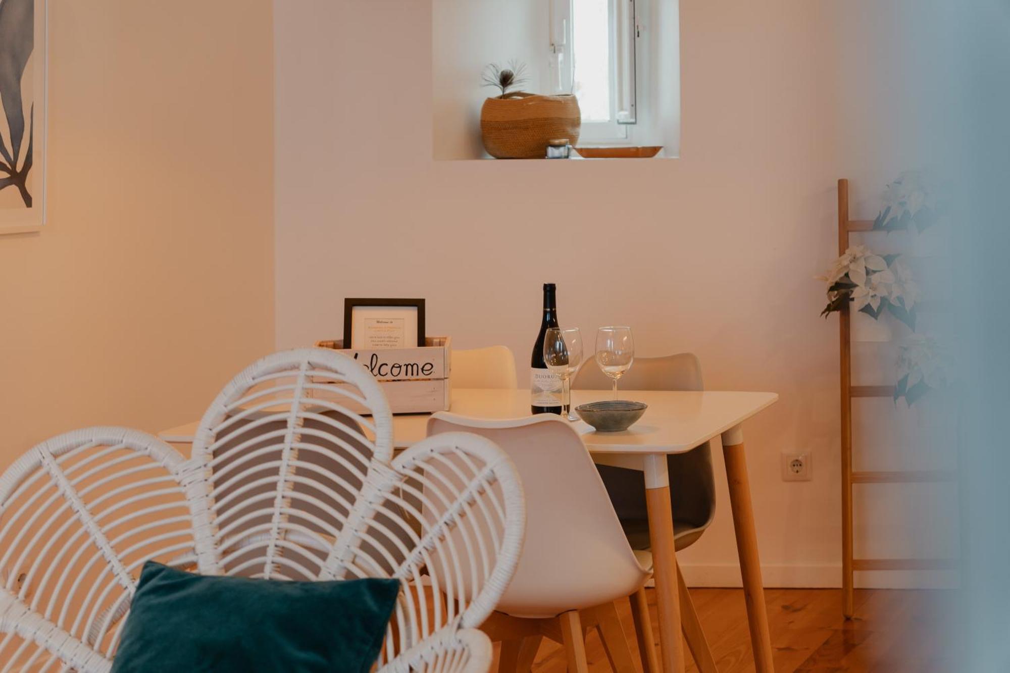 דירות ליסבון Stylish Getaway In A Mezzanine Flat By The Castle מראה חיצוני תמונה