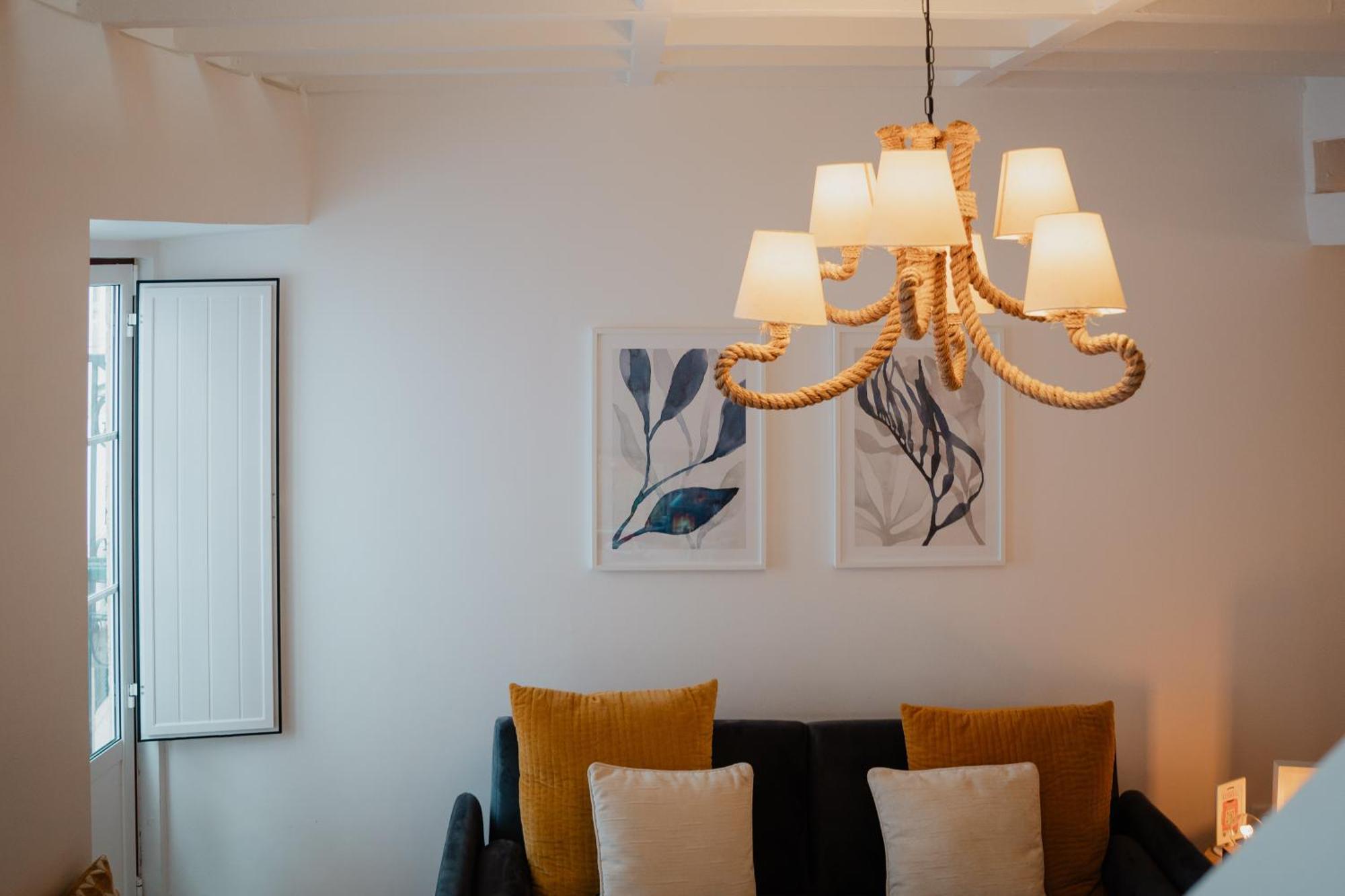 דירות ליסבון Stylish Getaway In A Mezzanine Flat By The Castle מראה חיצוני תמונה