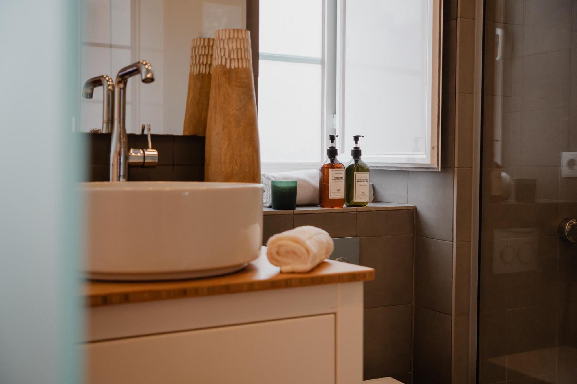דירות ליסבון Stylish Getaway In A Mezzanine Flat By The Castle מראה חיצוני תמונה